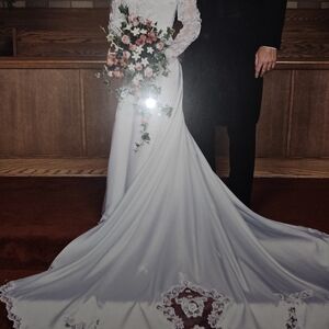 Elegant White Wedding Dress with Lace Details